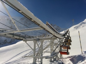 The Le Grave lift system comprises of this charming lift - nothing else. But it still allows skiing 1800m uninterrupted descent.